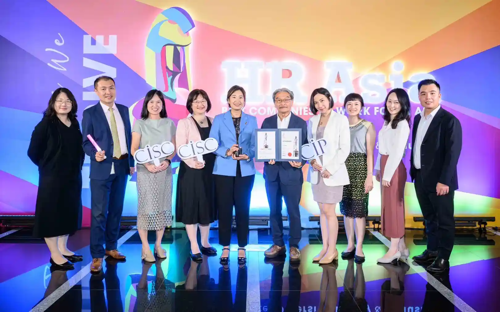 01_profile.webp (65 KB)