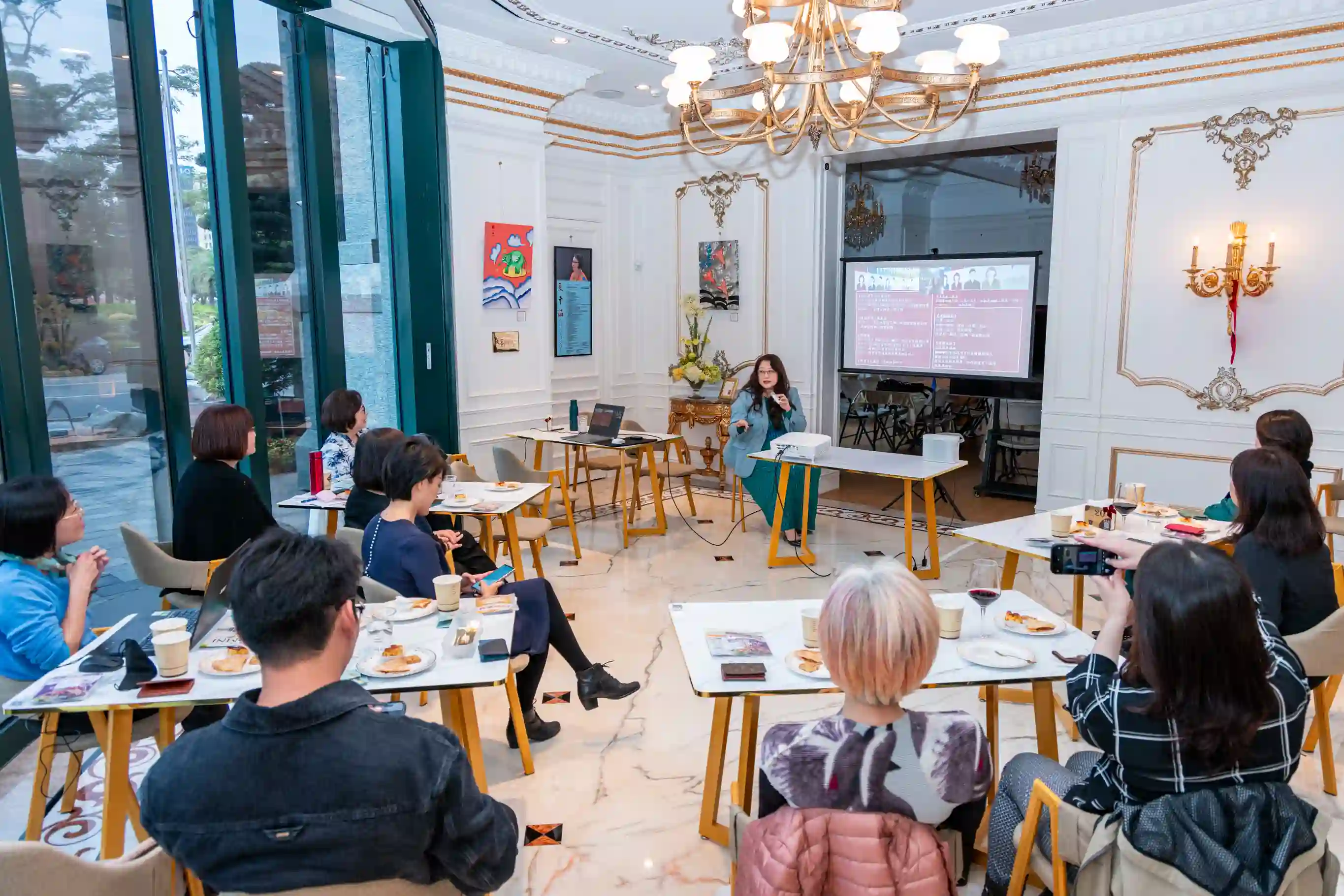 2_127KB.webp (127 KB)