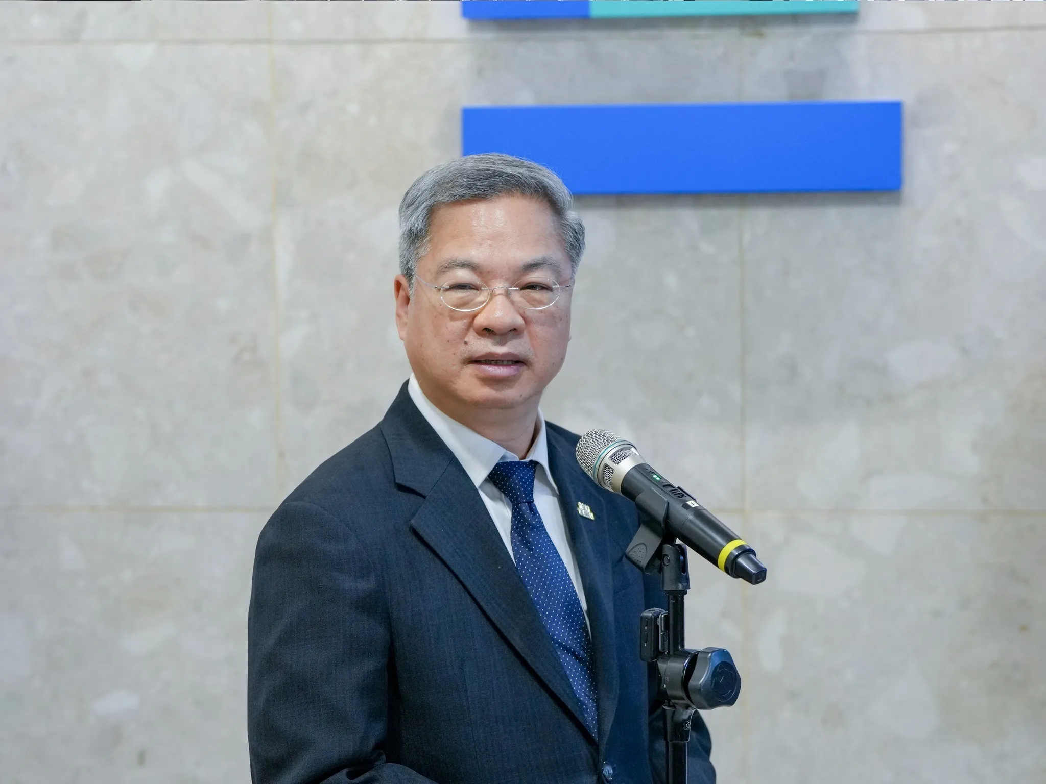 0901-2.webp (139 KB)