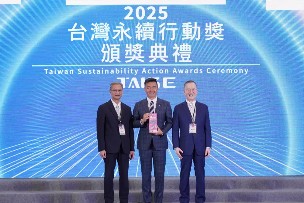 0915_Vena.webp (86 KB)