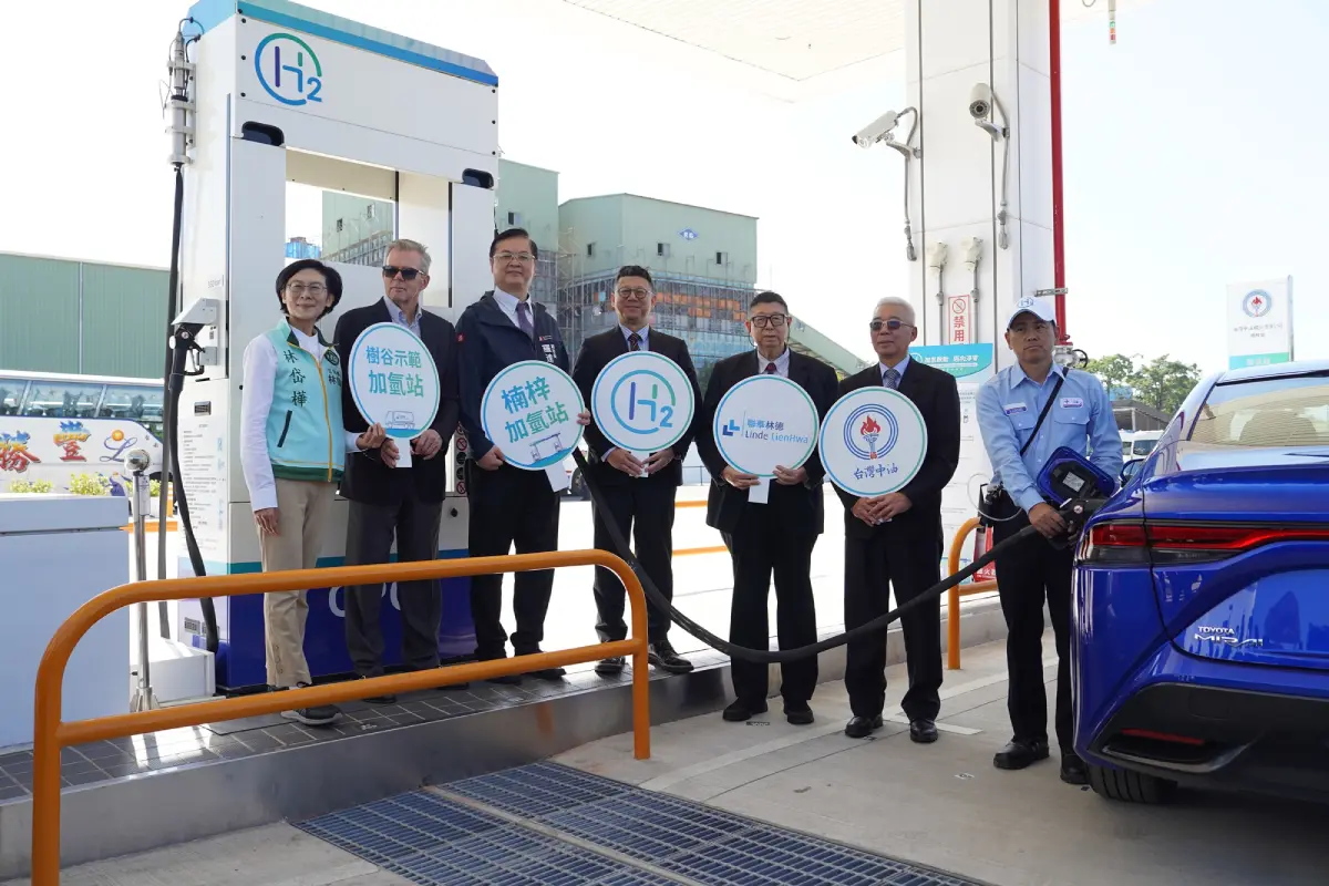 20251211_Linde4.webp (81 KB)